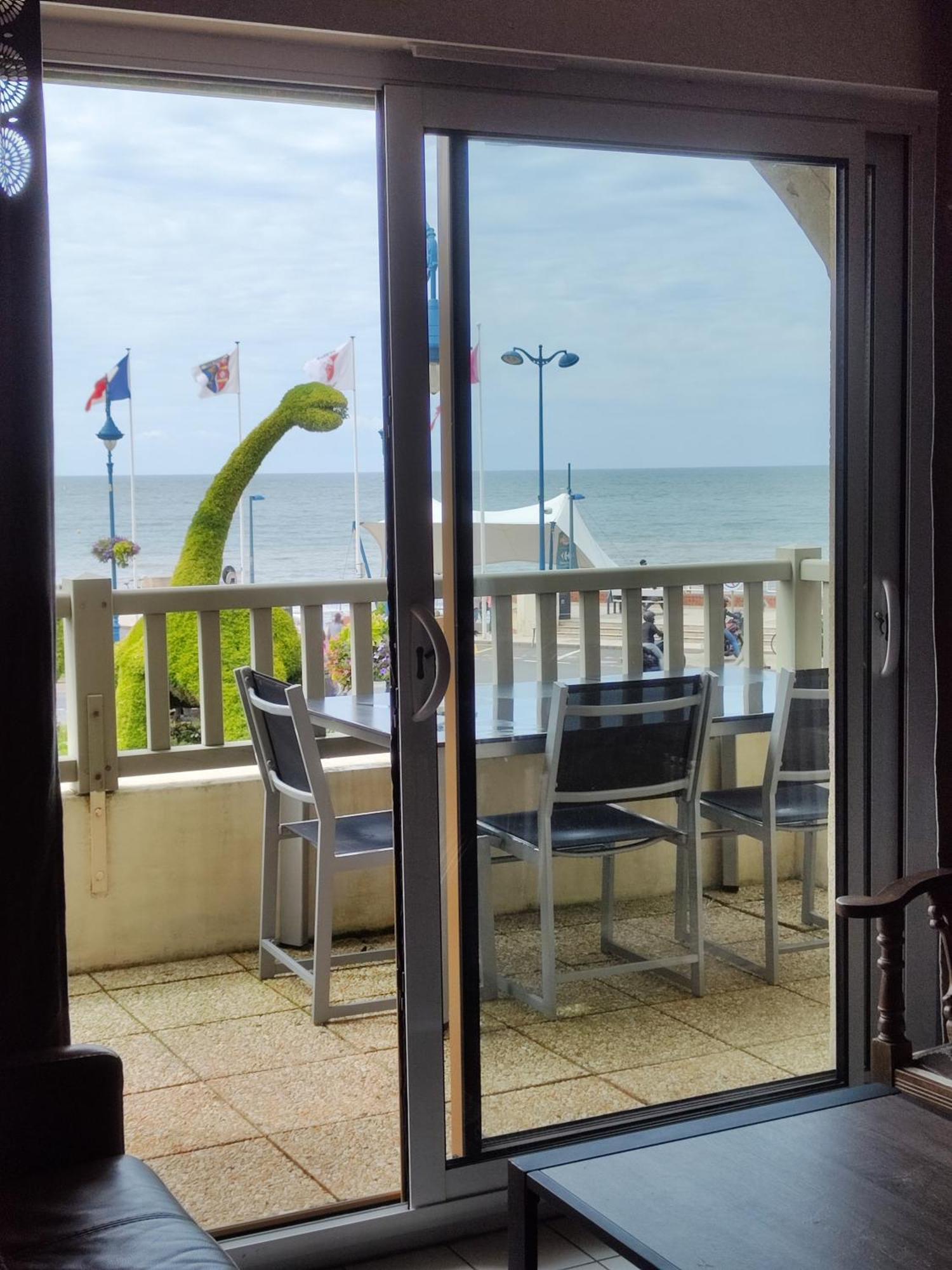 Plazza Front De Mer Villers-sur-Mer Exterior photo