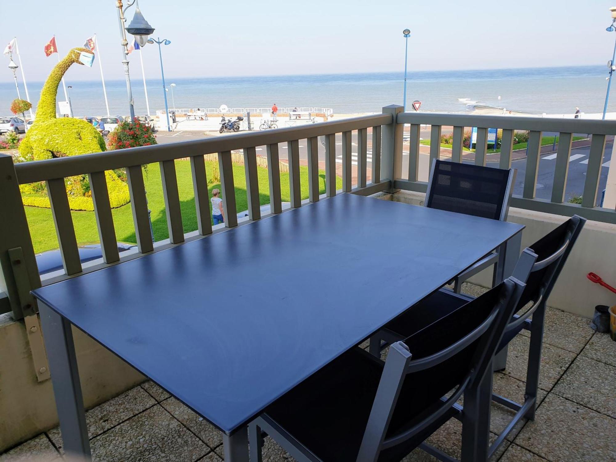 Plazza Front De Mer Villers-sur-Mer Exterior photo